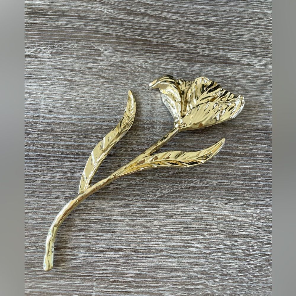 Gold Floral Brooch N1150 - Picture 2 of 3